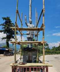 पन्ध्र लाख खर्चेर बिपी कोइरालाको सालिक निर्माण