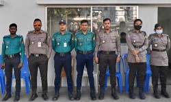 चुनावअघि बङ्गलादेश प्रहरीद्वारा नयाँ वर्दी सार्वजनिक, जनविश्वास पुनर्निर्माणको प्रयास