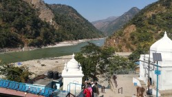 सप्तकोशीमा नुहाउने क्रममा मामा–भाञ्जा बेपत्ता