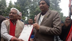  मधेसका मुख्यमन्त्री यादवले शपथ लिँदै