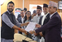 सभामुखमा रास्वपा उपसभापति अर्यालको उम्मेदवारी दर्ता