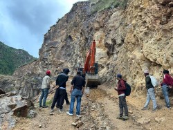 अवरुद्ध बाटो खुलाउन पहल