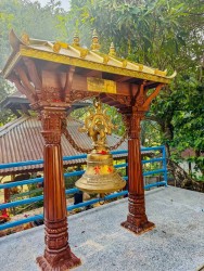 मनकामना धाममा २१६ किलोको घण्टी चढाइयो