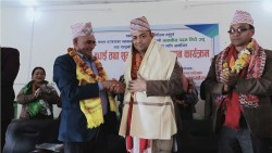  दबाब र प्रभावमा परेर काम नगर्न स्वास्थ्यमन्त्रीको निर्देशन