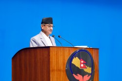  उपलब्ध स्रोतको सीमामा रहेर बजेट विनियोजन गरिएको होः गृहमन्त्री लेखक