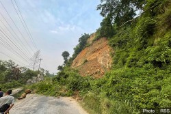 पहिरोले गोरखा–आँबुखैरेनी सडक अवरुद्ध