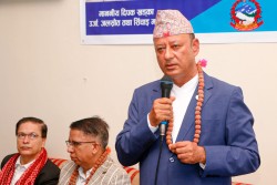 ‘विकासका काममा अवरोध नगरौँ’: ऊर्जामन्त्री खड्का