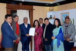 पत्रकारिता लोकतन्त्रको संरक्षक : गृहमन्त्री लेखक