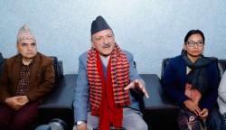 मुलुकको अर्थतन्त्र सुधारोन्मुख छ: अर्थमन्त्री महत 