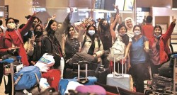 बङ्गलादेशबाट आज १७ जना विद्यार्थी फर्कँदै