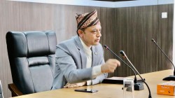 एक घण्टाभित्र श्रम स्वीकृति प्रदान गर्छौँ : श्रममन्त्री अर्याल