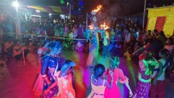 गुञ्जिन थाल्यो दसैँसँगै मिथिलाञ्चलको घरआँगनमा झिझियाको लोकभाका 