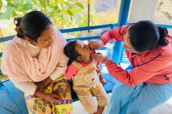 भिटामिन ‘ए’ खुवाइँदै