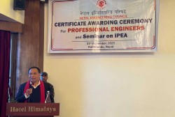 निर्माण व्यवसायीले काम र कर्मचारीले समयमै निर्णय नगर्दा राज्यलाई ठूलो नोक्सानी: मन्त्री घिसिङ