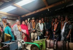 लुलाङमा तीन महिनापछि बल्यो बिजुली, स्थानीय हर्षित 