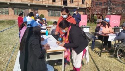 मतदाता शिक्षा दिँदै स्वयंसेविकाः