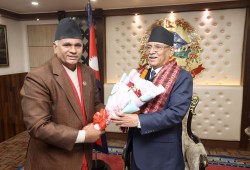 प्रधानमन्त्री दाहाल र  सुदूरपश्चिमका मुख्यमन्त्री रावलबीच भेट