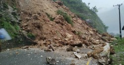 पहिराले सालझण्डी-ढोरपाटन सडक अवरुद्ध