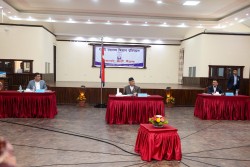  राप्ती स्वास्थ्य विज्ञान प्रतिष्ठानको सभाको छैटौँ बैठक : दाङमा चार सय शय्याको अस्पताल निर्माण सुरू गरिने