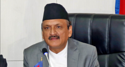 पूर्वमन्त्री डा महतद्वारा नदी कटान क्षेत्रको निरीक्षण