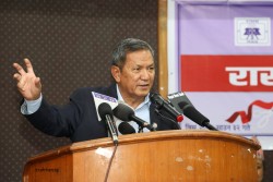  सरकारलाई जनउत्तरदायी बनाउन सञ्चारमाध्यमले खबरदारी गर्नुपर्छ : सञ्चारमन्त्री गुरुङ