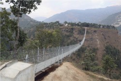 झोलुङ्गे पुलको जिल्लामा म्याग्दी जोड्ने अर्को पुल