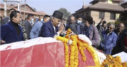 प्रधानमन्त्री देउवाद्वारा कांग्रेस नेता चित्रकारप्रति श्रद्धाञ्जलि