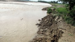 नदीको आकारअनुसार तटबन्ध निर्माण नगर्दा बस्ती डुब्ने गर्छ