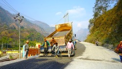  बेनी–दरवाङ सडकः रणवाङ–तोलावाङ खण्ड कालोपत्र पूरा