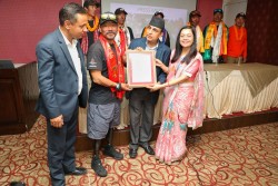 राष्ट्रपतिद्वारा कीर्तिमानी आरोही हरि बुढामगरलाई सम्मान