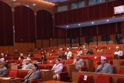 राष्ट्रियसभा बैठक स्थगन