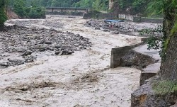 बाढीपहिरो प्रभावित क्षेत्रमा राहत पुग्यो