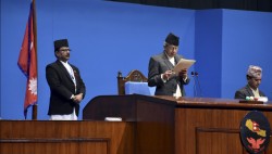 ज्येष्ठ सदस्य राणाबाट प्रतिनिधिसभाका नवनिर्वाचित सांसदलाई शपथ