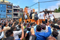 दाहालको पार्थिव शरीर अन्त्येष्टिका लागि आर्यघाटमा; राजकीय सम्मानका साथ अन्त्येष्टि गरिने