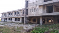 अस्पतालको भवन निर्माण अलपत्र