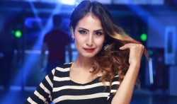 तीनकुने घटनामा संलग्न रहेको आरोपमा अभिनेत्री एनी कुँवर पक्राउ