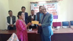 पोखरा महानगरपालिकाद्वारा सुन्तला बगैँचा व्यवस्थापन बापत् किसानलाई अनुदान