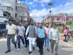 हैजा प्रभावित वीरगञ्ज क्षेत्रमा पानी परिक्षणको कार्य तीब्र, मन्त्री यादव स्वयम् पानी परिक्षण स्थलमा