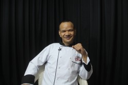 तेम्बा तामाङ -  नेपालकै पहिलो २४ घण्टा खुला रेस्टुरेन्टका प्रवर्तक र अन्तर्राष्ट्रिय सेफको प्रेरणादायी जीवनकथा