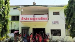 वीरगञ्जमा अतिक्रमण गरेर बनाइएका संरचना हटाइँदै