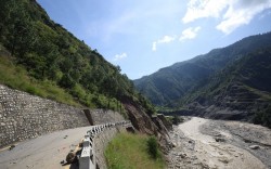 विपद् जोखिमका कारण विपी राजमार्ग साउनभर राति १२ घण्टा बन्द