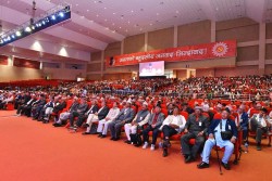 एमाले परिषद् बैठक : ६ समूहमा छलफल सुरु