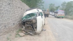  माइक्रोबस र टिपर ठोक्किँदा १३ जना घाइते, दुईको अवस्था गम्भीर