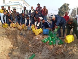 रौतहटमा झन्डै ३०० लिटर घरेलु मदिरा नष्ट