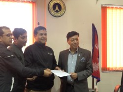 होटेल तथा पर्यटन श्रमिकले बुझाए हान लाई छ बुँदे ज्ञापन पत्र  ,माग पुरा नगरे होटेल तथा पर्यटन श्रमिक आन्दोलनमा होमिने