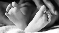 बाबुआमाले लछारपछार गर्दा  चारमहिनाको शिशुको मृत्यु