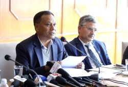 रुग्ण ठेक्का रद्द गरेर अलपत्र आयोजनालाई गति दिँदै भौतिक पूर्वाधार तथा यातायात मन्त्रालय