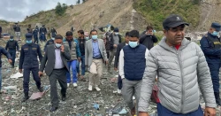 फोहोर व्यवस्थापनका चुनौतीका बीच मन्त्री घिसिङद्वारा बञ्चरेडाँडा ल्याण्डफिल साइटमा अनुगमन