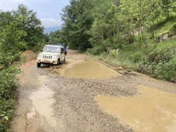  नौ वर्षमा पनि पूरा भएन मध्यपहाडी लोकमार्गको बागलुङ खण्ड