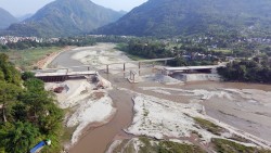मादीनदी पुलको काम अन्तिम चरणमा 